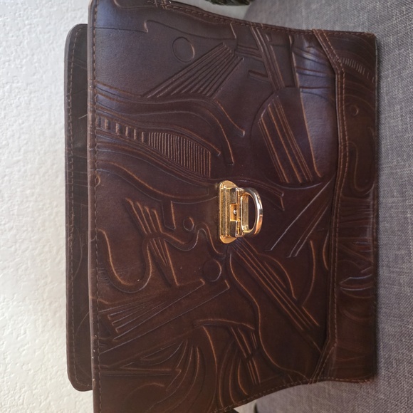 Vintage Chocolate 🍫 Tooled Leather Cliplock Closure Crossbody Bag - Picture 3 of 13